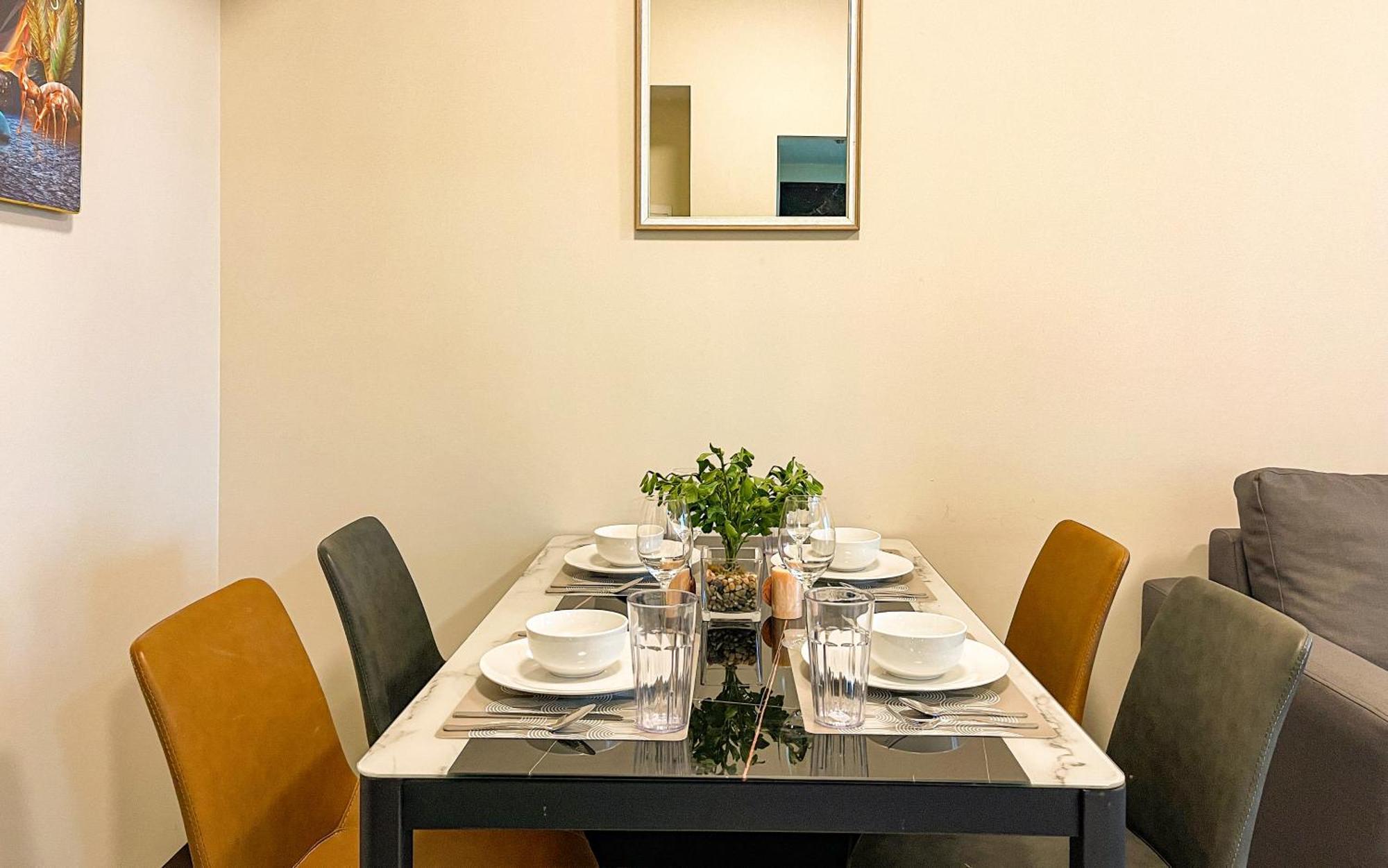 Cityscape View 2Br In Uptown Bgc W 200Mbps Wifi Taguig Exterior foto